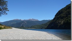 Incre&iacute;ble lago verde